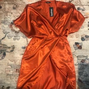 Size 8 burnt orange boohoo dress